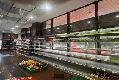 Spatiu comercial de inchiriat la parterul unei cladiri de birouri- Primaverii - 2