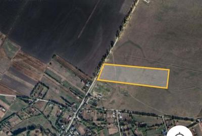 Teren de 9300 mp, în Central - 4