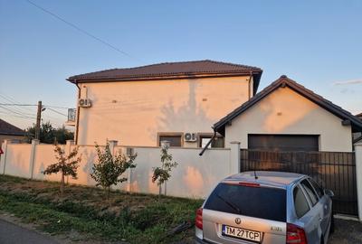 Duplex cu 5 camere cu Canalizare în Utvin - 2