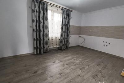 Casă cu 6 camere cu Teren 1000 Mp în Șcheia - 6