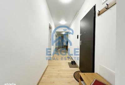 Apartament cu 3 camere decomandat, mobilat în Palazu Mare