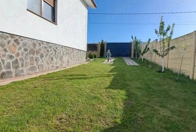 Casă în Paleu - 2