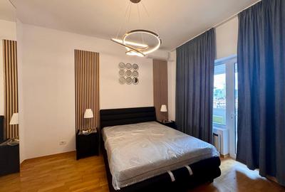Apartament de închiriat — 3 camere, ultracentral, Bulevardul Nicolae Bălcescu