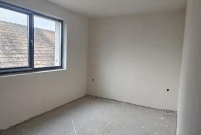 Duplex cu 6 camere cu Canalizare în Dâmbul Rotund - 10