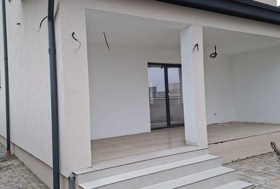 Casă cu 4 camere cu Teren 420 Mp în Cârcea - 15