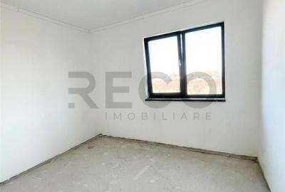 Casă cu 3 camere cu Teren 500 Mp în Sânmartin
