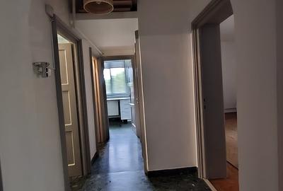 Apartament cu 3 camere decomandat în Bucureștii Noi - 2