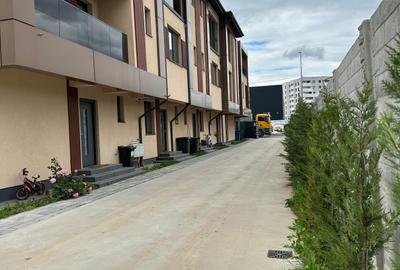 Casă cu 5 camere cu Canalizare în Metalurgiei - 8