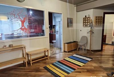 Apartament cu 4 camere semidecomandat, mobilat în Central - 1