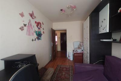 Apartament cu 3 camere decomandat în Est - 4