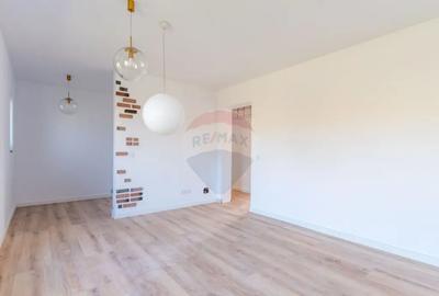 Casă cu 4 camere cu Teren 738 Mp în Jucu - 16