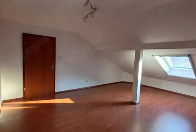 Inchiriez camera - spa?iu mansarda, str. Hortensiei - 5