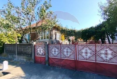 Exclusivitate! Casa cu anexe si teren generos, langa Jibou-Comision 0% - 1