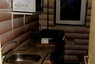 Apartament de Vanzare 3 Camere Semidecomandat - 4