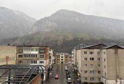 Apartament cu 2 camere decomandat în Central - 2