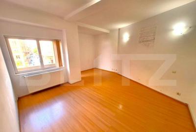 Spa?iu comercial de inchiriat 100 mp, ultracentral, zona U - 15