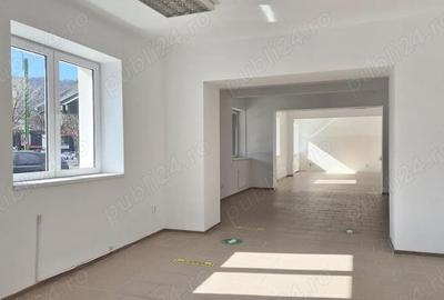 Spațiu comercial, de 250 mp, în Centrul Civic