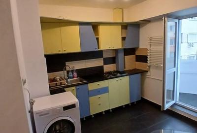 Garsonieră decomandată în Central