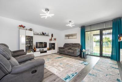 Casă cu 5 camere cu Teren 532 Mp în Crevedia - 2