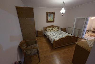 Casă individuală cu 4 camere cu Canalizare în Trocadero - 14