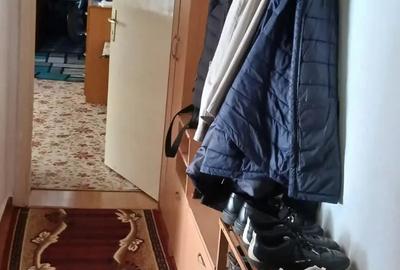Apartament cu 3 camere semidecomandat în Central - 1
