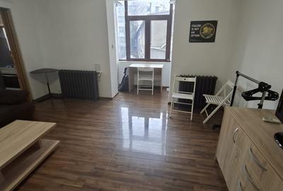 Garsonieră semidecomandată în P-ța Universității - 5