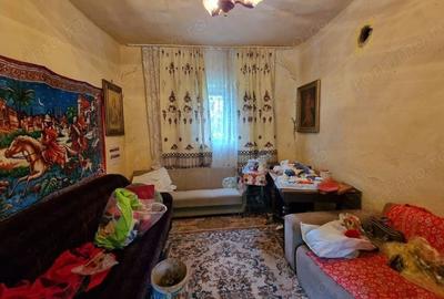 Casă cu 4 camere în Carani - 5