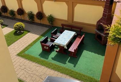 Apartament cu 3 camere în Central - 1