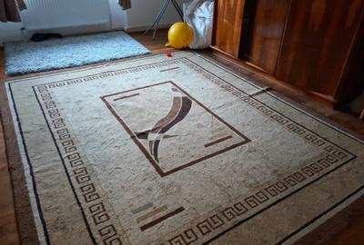 Casa 6 camere libera la vanzare RASNOV - 2