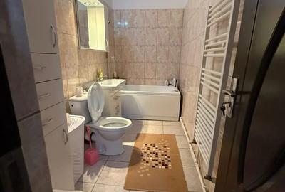 Inchiriez apartament 2 camere, central, mobilat complet Foc?ani - 1