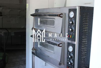 Spațiu comercial, de 202 mp, în Nord - 16
