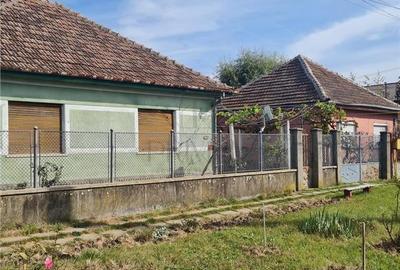Casa caramida plus o casa de vaiuga - teren generos 1400 mp - doua fronturi stra