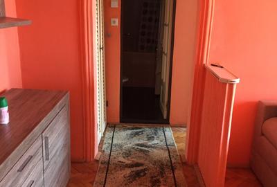 Inchiriez apartament 3 camere Oradea, in rogerius - 2