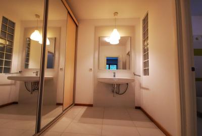 Casă individuală cu 5 camere cu Canalizare în Băneasa - 9