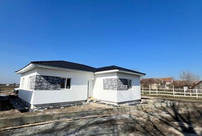 Casă cu 3 camere cu Teren 300 Mp în Ardud - 4