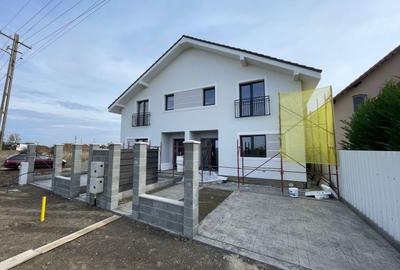 Duplex-4 camere-pozitie excelenta-la asfalt-Remetea Mare - 1