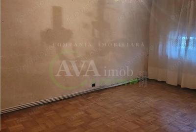 Apartament 3 camere decomandat zona Nord - 2