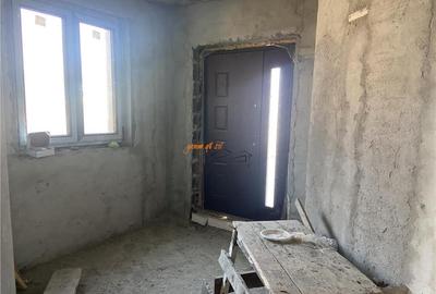 Casa de in sat Botarlau , parter si mansarda cu suprafata - 9