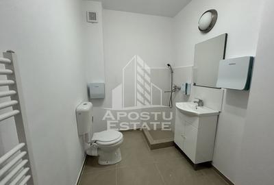 Spațiu comercial, de 138 mp, în Neptun - 1