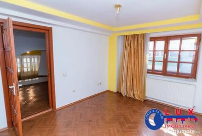 Casă cu 4 camere cu Teren 110 Mp în Central - 7