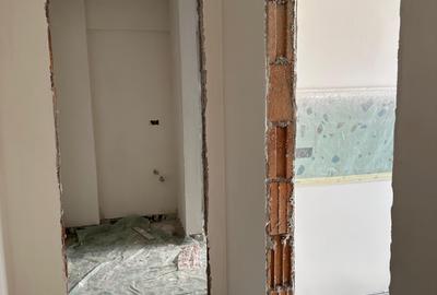 Garsoniera la Parter cu posibilitatea transformarii in spatiu comercial - 7