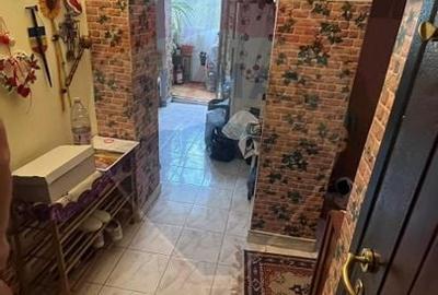 Apartament cu 3 camere- Zona Nufarul