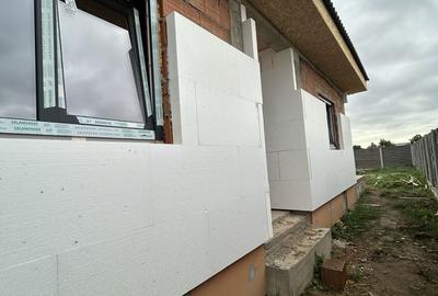 Casă cu 4 camere în Moșnița Nouă