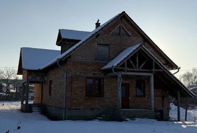 Casă cu 4 camere în Central - 3