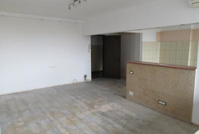Apartament cu 2 camere semidecomandat în Baba Novac