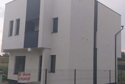 Casa noua cu etaj Bercu Rosu - 1