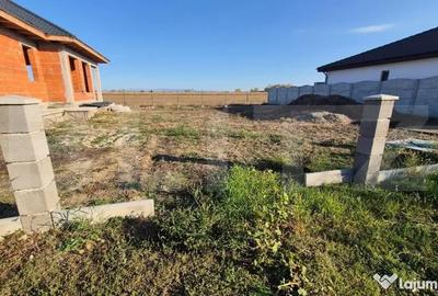 Casă cu 4 camere cu Teren 715 Mp în Mărtinești - 12