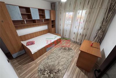 Apartament cu 4 camere decomandat în Tineretului - 1