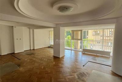 Spațiu comercial, de 260 mp, în Port - 12