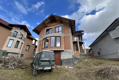 Casă cu 4 camere în Central - 5